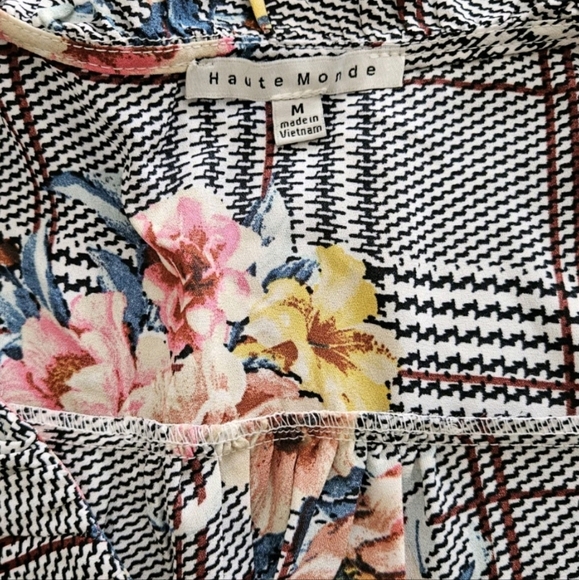 Floral Plaid Blouse-Size Medium - Picture 4 of 16